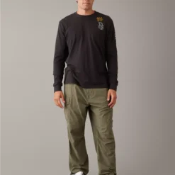 AE Super Soft Long-Sleeve Halloween Graphic T-Shirt