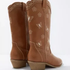 AE Butterfly Cowboy Boot 5 AE Butterfly Cowboy Boot -Drape Mode Sales 1414 6190 249 d1