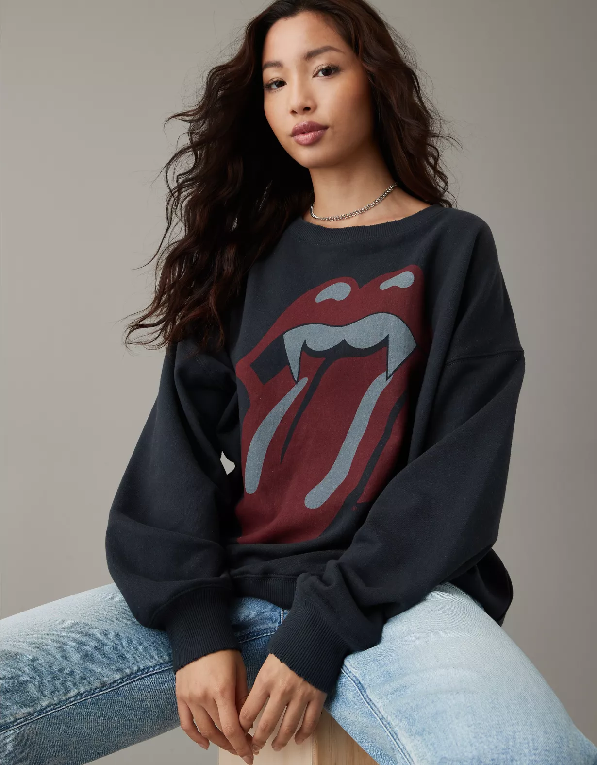 AE Oversized Halloween Rolling Stones Graphic Sweatshirt 1 AE Oversized Halloween Rolling Stones Graphic Sweatshirt