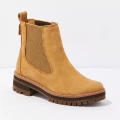 Timberland Women's Courmayeur Valley Chelsea Boot