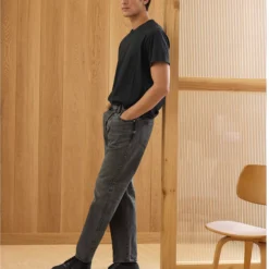 AE77 Premium Classic Tee